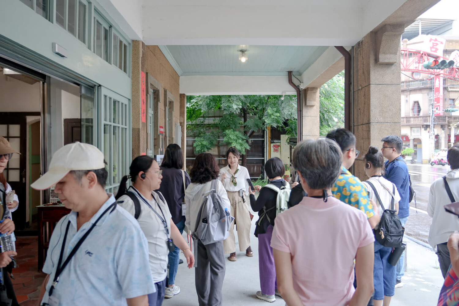 參加者於長源醫院—鹿港歷史影像館集合，準備展開一日遊程